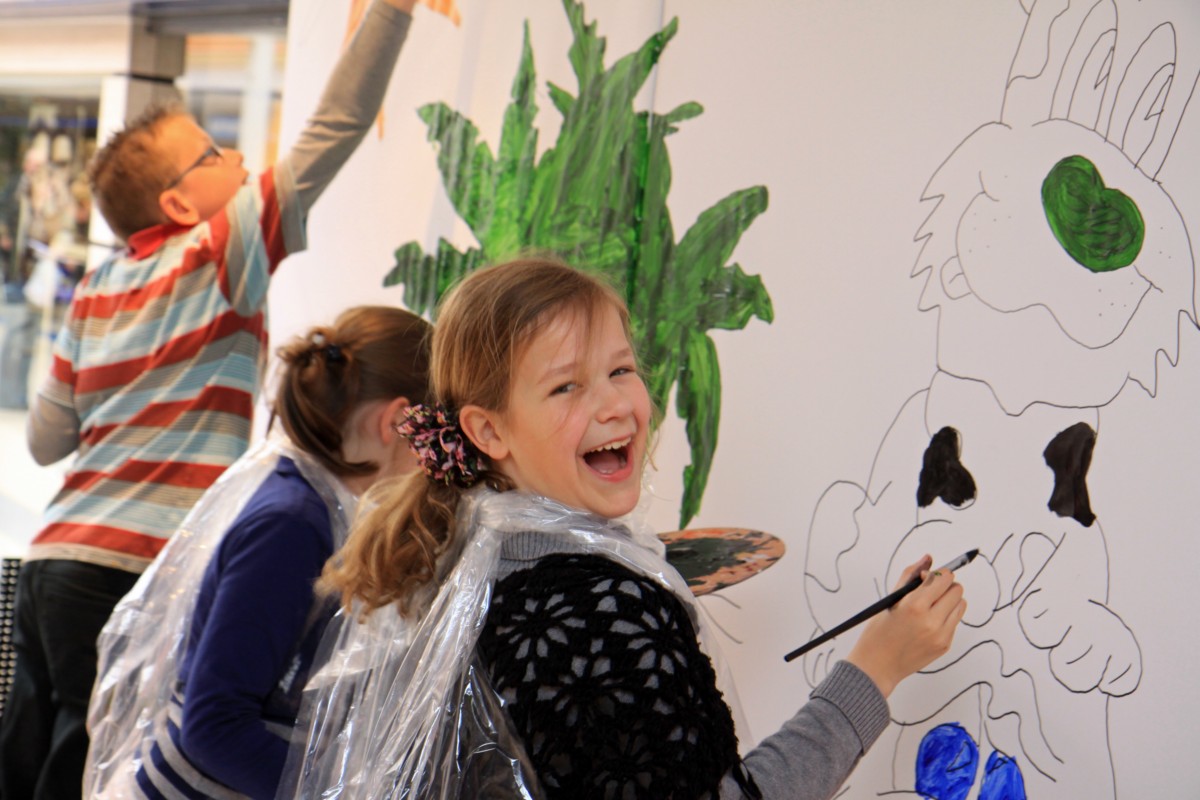 Nieuw Kinderen verven op megaschilderij in het Makado in Alblasserdam PS-24