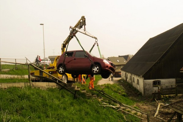 Auto van dijk Lekdijk Nieuw-Lekkerland (5) (Medium)