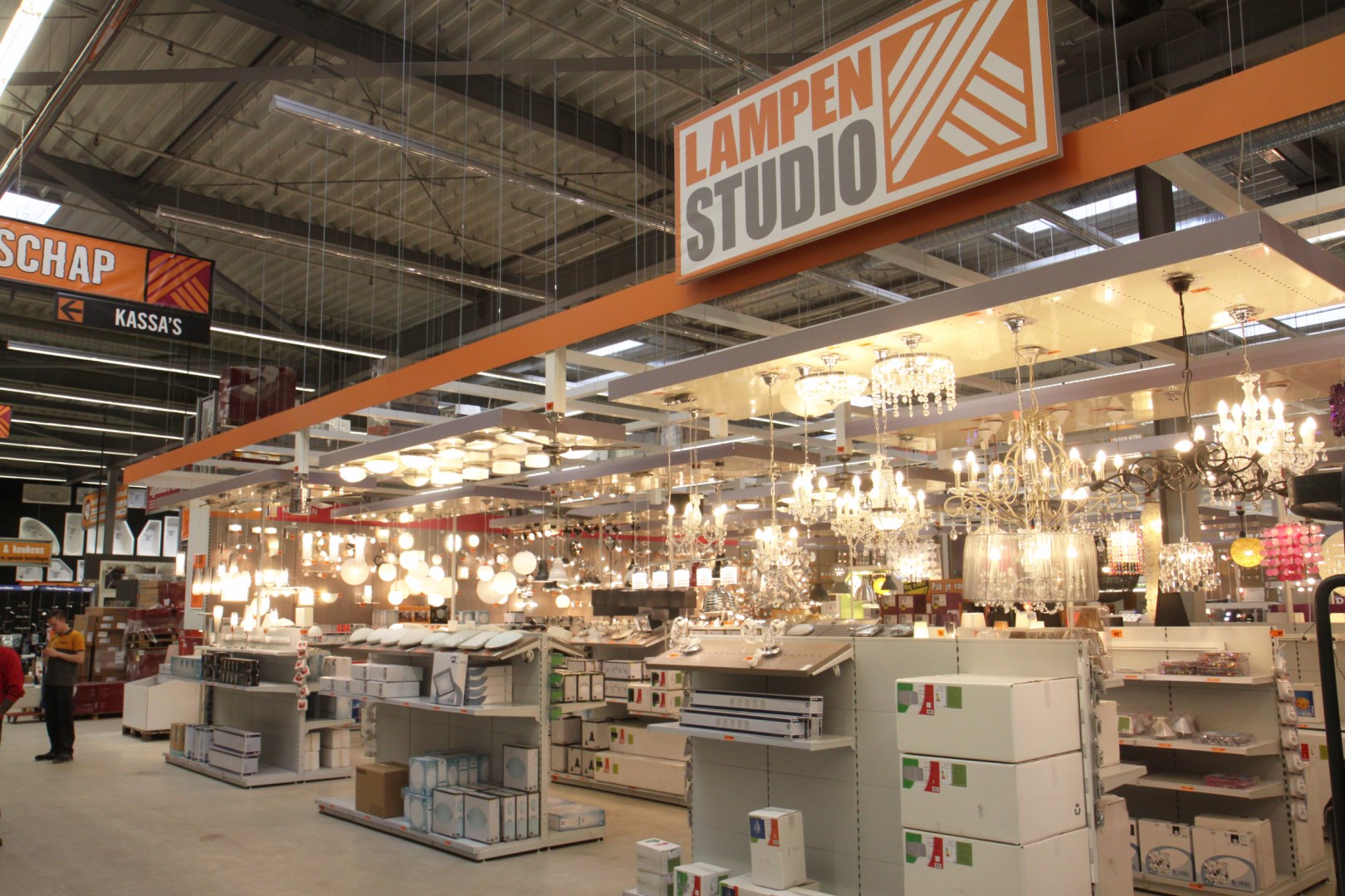 Automatisering Ontcijferen maak een foto Nieuwe verlichtingsafdeling bij Hornbach in Alblasserdam -  Alblasserdamsnieuws.nl