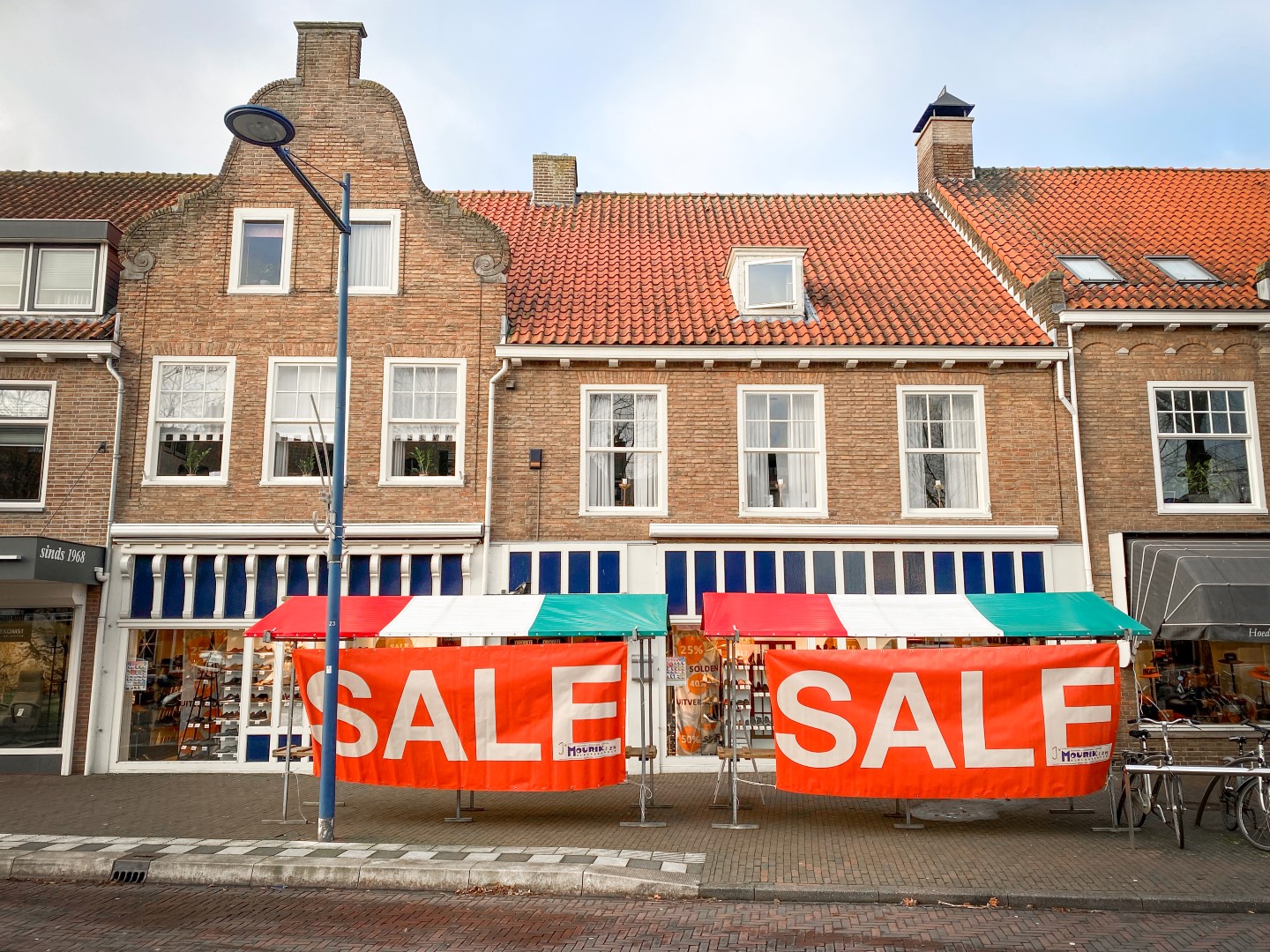Oppervlakkig kwartaal Vul in Unicum: 2 koopochtenden tijdens uitverkoop bij Van Mourik Schoenen -  Alblasserdamsnieuws.nl